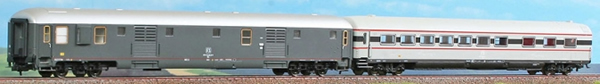 ACME AC70079 - 2pc Passenger Coach and Dining Car Rapido 905 Add on Set 