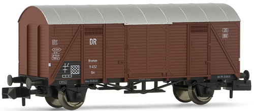 Arnold 6126 - Closed wagon type Bremen DR