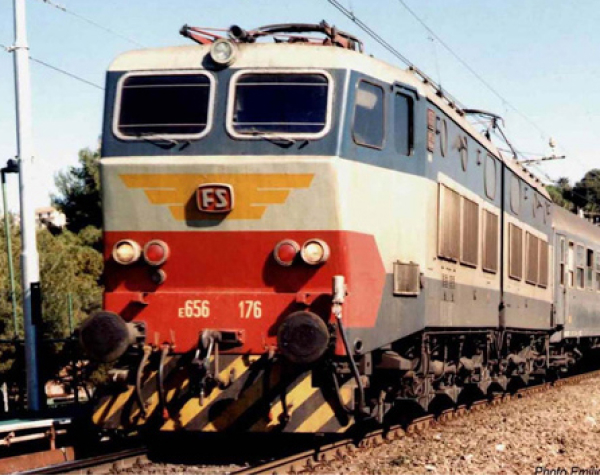 Arnold HN2512D - Italian Electric locomotive class E.656 of the FS