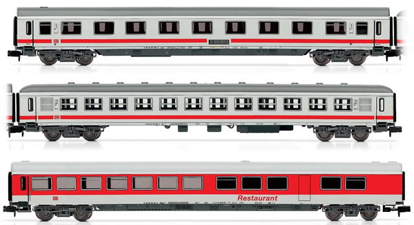 Arnold HN4116 - 3-unit passenger coach set “IC train“ of the DB AG