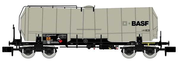Arnold HN6396 - 4-axle isolated tank wagon, silver livery with light weathering, BASF
