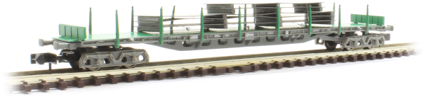 Arnold HN6406 - 4-axle flatwagon type Rgs, green/grey livery, loaded with steel slabs