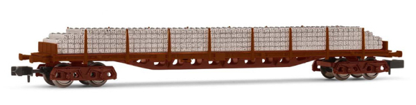 Arnold HN6503 - 4-axle stake wagon, oxide red, loaded with concrete sleepers