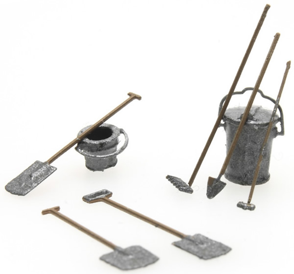 Artitec 387.282 - Garden tools, spade (2), shovel, hoe
