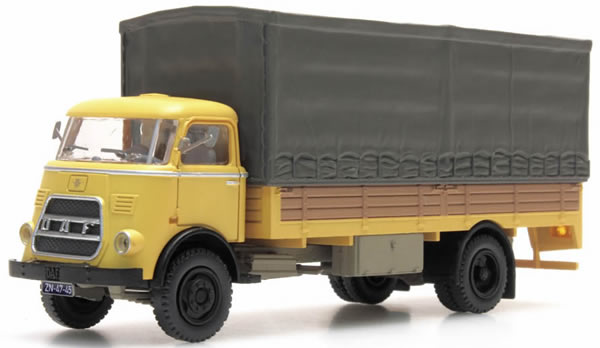 Artitec 487.042.02 - DAF Flatbed Truck with Tarp, yellow, Kab. ’64
