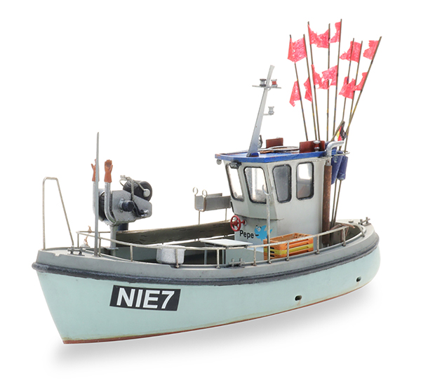 Artitec 50.153 - Small fishing boat, waterline