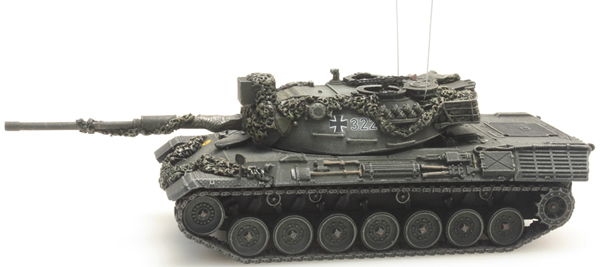 Artitec 6160035 - BRD Leopard 1 battle ready yellow-olive paint scheme German Army