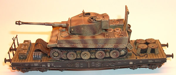 Artmaster 80128 - TIGER I tank loaded as rr-transport (complete model)
