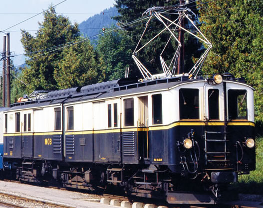 Bemo 1282312 - Swiss Double Electric Railcar Set DZe 6/6 2002 of the MOB, Metal Collection