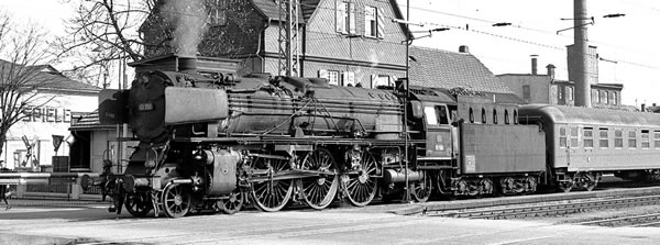 Brawa 40932 - German Steam Locomotive BR 01 of the DB