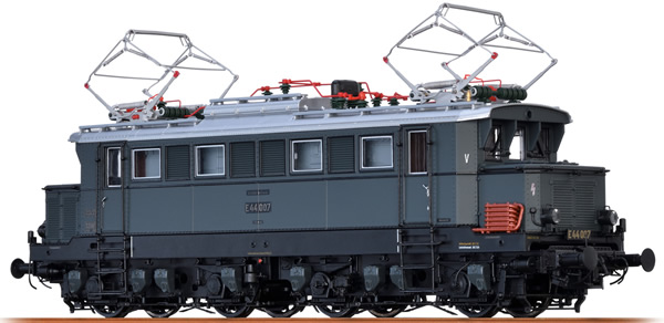 Brawa 43400 - German Electric Locomotive BR E44 of the DRG (DC Analog Basic Plus)