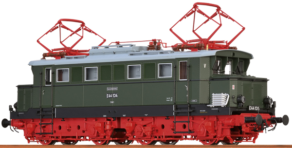 Brawa 43436 - German Electric Locomotive E44 of the DR (DC Analog Basic Plus)