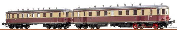 Brawa 44382 - German Diesel Railcar VT137 + VB147 of the DRG (DC Analog Basic Plus)