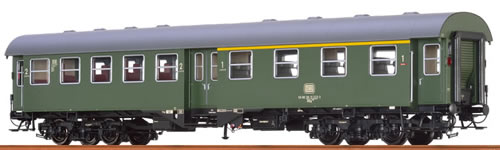 Brawa 46063 - German Passenger Coach B4yg of the DB