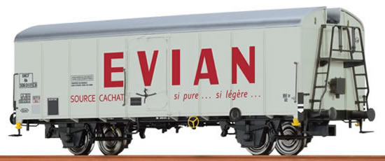 Brawa 48330 - Refrigerator Car UIC Standard 1 “Evian” SNCF