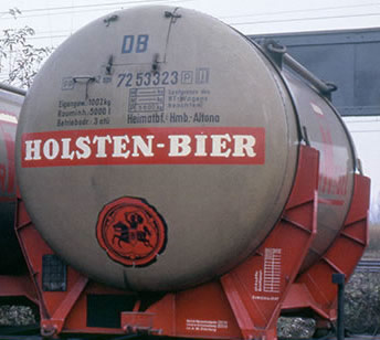 Brawa 49105 - German Container Car BTmms 58, with Ddikr 621 Holsten-Bier of the DB