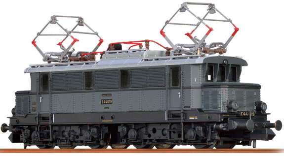 Brawa 63101 - German Electric Locomotive E44 of the DRG (Sound)