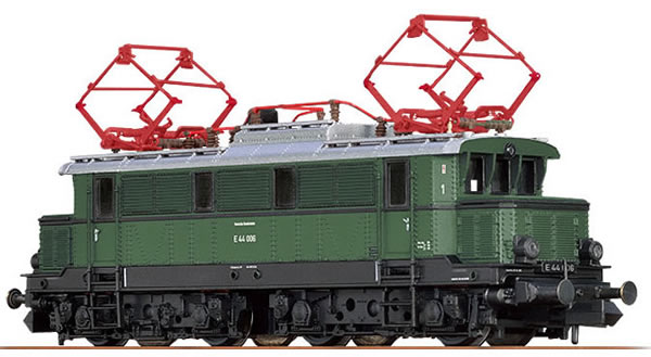 Brawa 63102 - German Electric Locomotive E44 of the DB