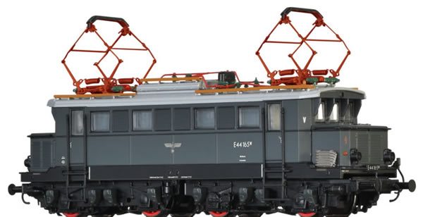 Brawa 63107 - German Electric Locomotive E44w of the DRG (Sound)