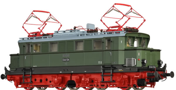 Brawa 63116 - German Electric Locomotive E44 of the DR 