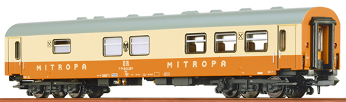 Brawa 65058 - German Dining Car WRge City-Express of the DR