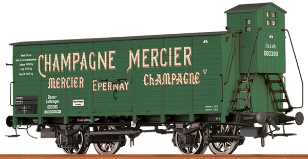Brawa 67492 - French Covered Freight Car CHAMPAGNE MERCIER