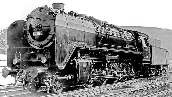 Brawa 70039 - German Steam Locomotive BR 44 of the DRG (Sound)