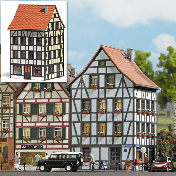 Busch 1536 - Old Town Half-Timber Corner Building