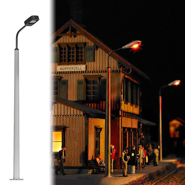 Busch 4136 - Street Lamp on Concrete Pole