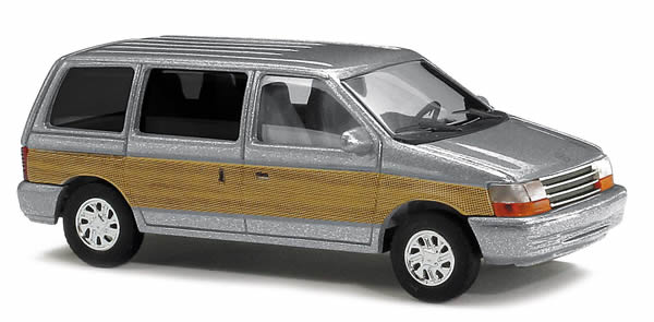 Busch 44623 - Plymouth Voyager »Woody«, Silber