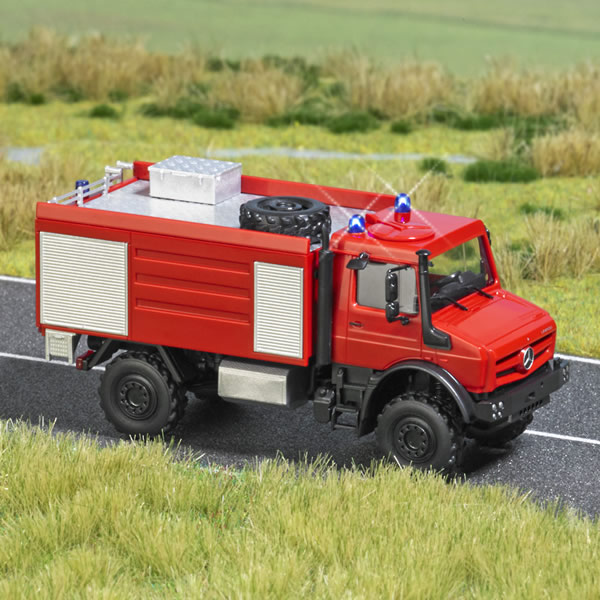 Busch 5605 - Fire truck trlr w/blnkrs