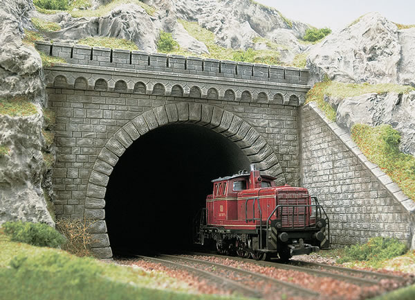 Busch 7023 - Tunnel portal