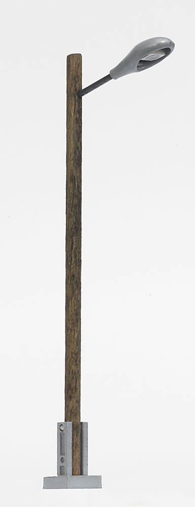 Busch 8734 - Street Lamp on Wooden Pole