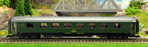 Consignment 3565 - Rivarossi 3565 - 2nd Class RENFE Coach