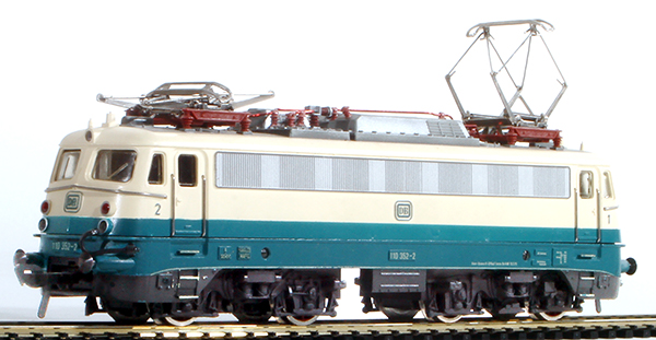 Consignment 4338 - Fleischmann 4338 Electric Locomotive BR 110.1 of the DB