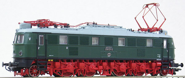 Consignment 43815 - Roco German Electric Locomotive E 18 31 of the DR