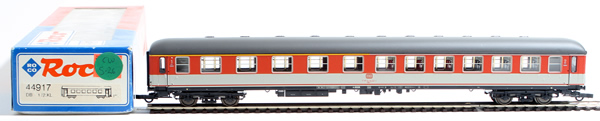 Consignment 44917 - Roco 44917 2nd Class Passenger Coach 
