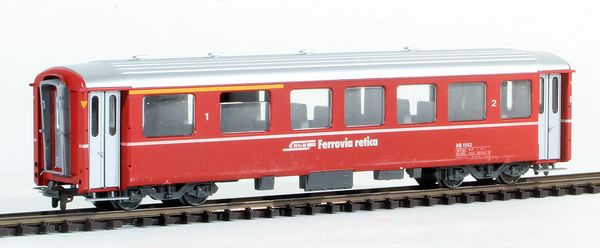 Consignment BE3256132 - Bemo Swiss 1st & 2nd Class RhB Coach