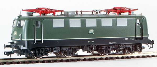 Consignment FL4326 - German Electric Locomotive Class 141 of the DB
