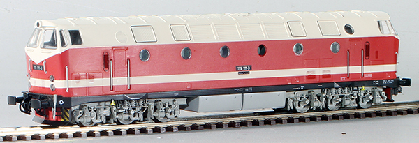 Consignment GU33200 - Gutzold German Diesel Locomotive Class 119 of the DR