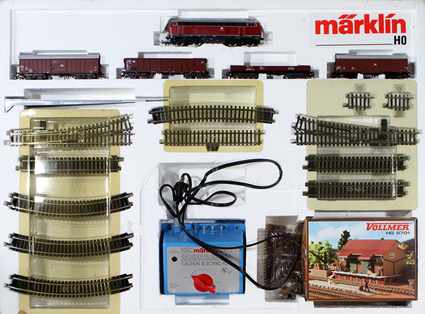 Consignment MA2987 - Marklin Freight Train Starter Set with K-Track and Transformer 