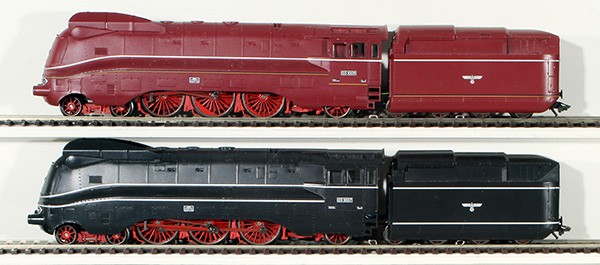 Consignment MA37912 - Marklin German 2-Piece Set of Streamlined BR 03 Steam Locomotives with Tenders of the DRG 