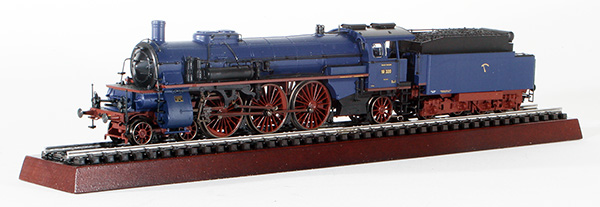 Consignment MA39023 - Marklin German Steam Locomotive DB 18.3 of the Grand Ducal Baden State Railways