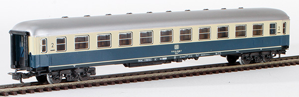 Consignment MA4092 - Marklin German 2nd Class Corridor Coach of the DB