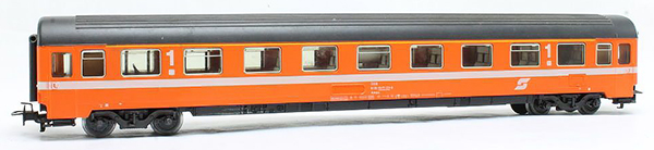 Consignment MA4149 - Marklin 4149 - 1st Class Passenger Car of the ÖBB