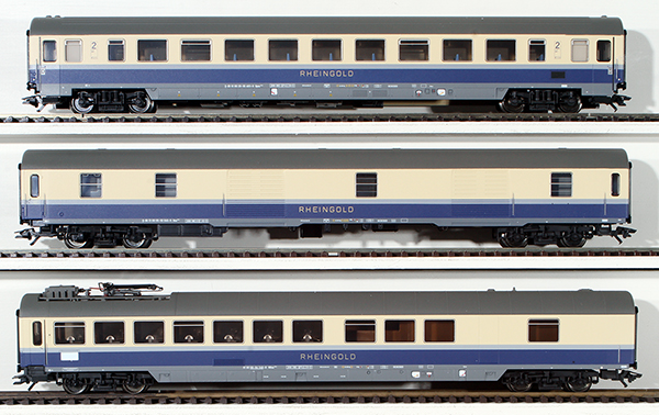 Consignment MA43870.001 - Marklin 3-Piece Rheingold Express Train Passenger Car Set