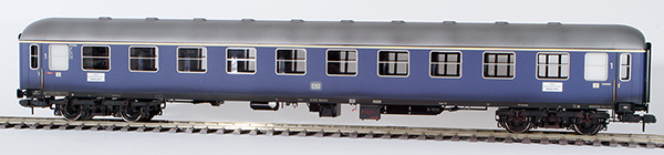 Consignment MA58016 - Marklin 58016 - German Express Train Passenger Car type A4üm-61 of the DB, weathered