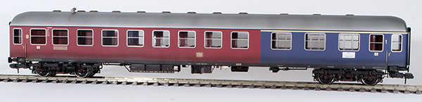 Consignment MA58046 - Marklin 58046 - German Express Train Passenger Car type Arüm-54 of the DB, weathered
