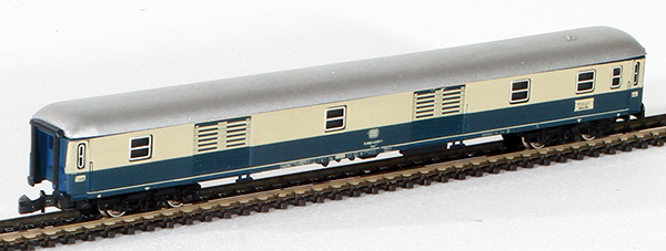 Consignment MA8722 - Marklin German (Turquoise/Beige) Baggage Car of the DB