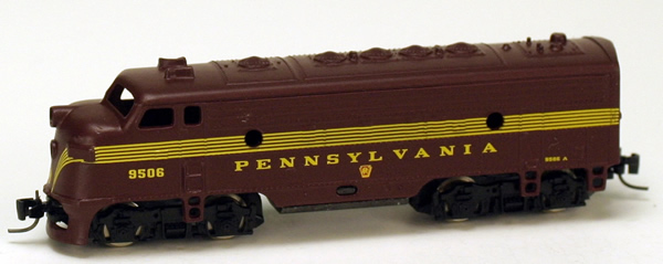 Consignment MT12002-2 - Micro Trains 12002-2 USA F7 Dummy Locomotive A Unit Pennsylvania